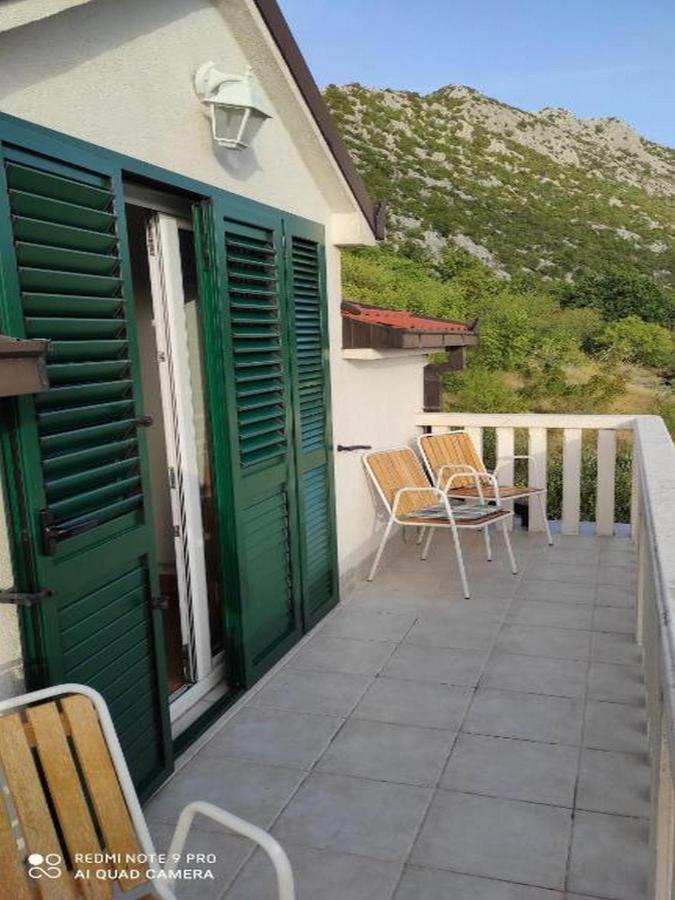 Holiday Home Carevic Gornja Brela 外观 照片